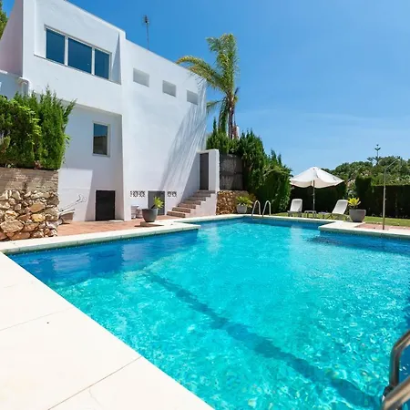 Villa Vacation I Fuentes, Prime Location, Perfect For Families And Big Groups, Shared Pool *