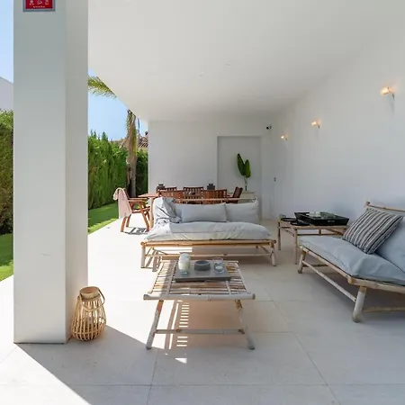 Vacation I Fuentes, Prime Location, Perfect For Families And Big Groups, Shared Pool Villa *