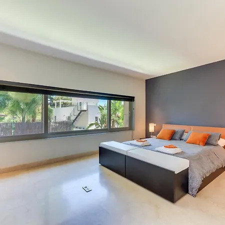 Villa Vacation I Fuentes, Prime Location, Perfect For Families And Big Groups, Shared Pool *