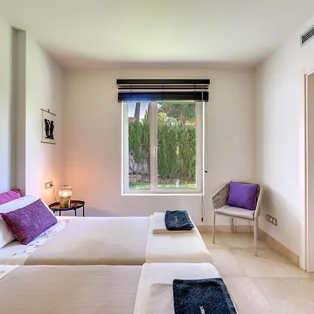 Villa Vacation I Fuentes, Prime Location, Perfect For Families And Big Groups, Shared Pool Marbella
